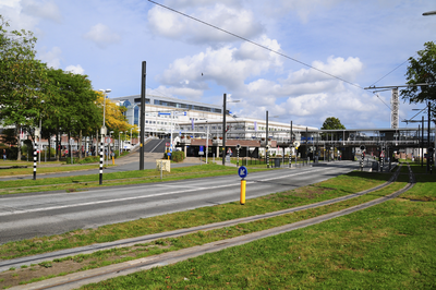 900287 Gezicht op het Universitair Medisch Centrum Utrecht (U.M.C., Heidelberglaan 100) te Utrecht.
